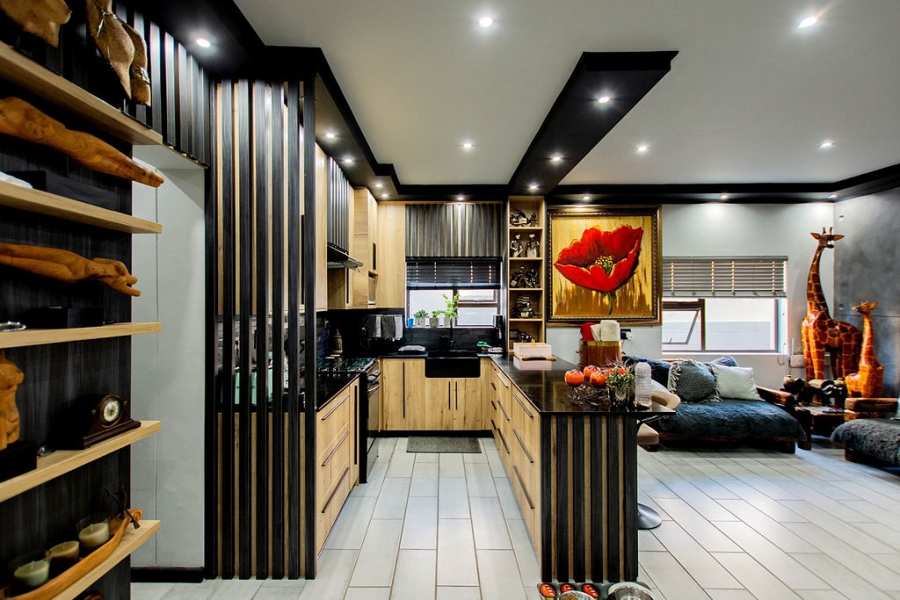 7 Bedroom Property for Sale in Myburgh Park Western Cape